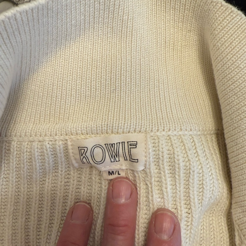Rowie the Label Cream V-Neck Sweater Ribbed Knit
